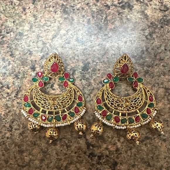 Earrings India - Picture 1 of 2